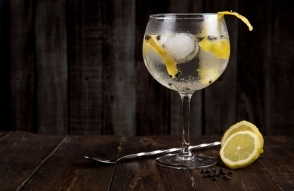 Gin Tonic: le sue origini e la ricetta originale 